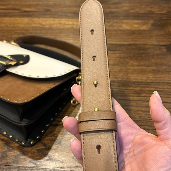 COACH Beat should bag with rivets - Picture 3 of 14